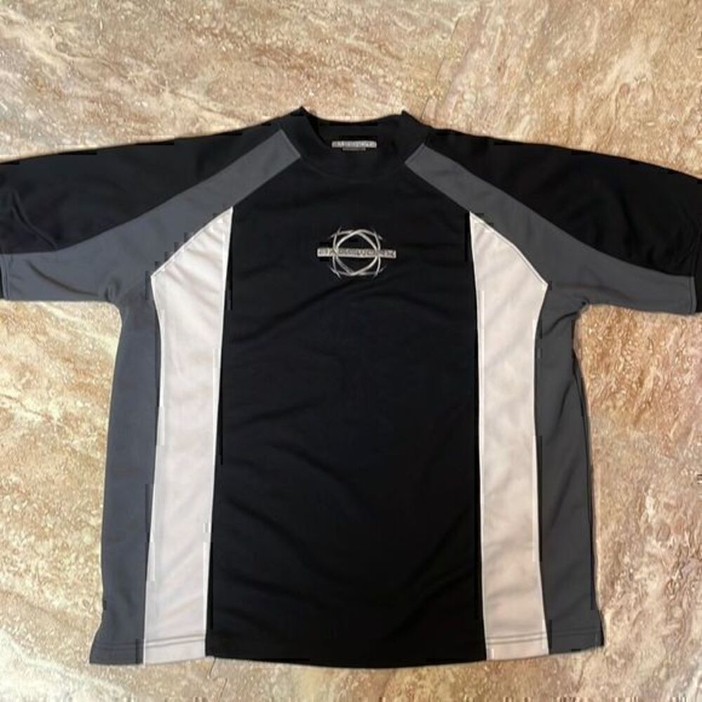 Bassworx men’s short sleeve polyester shirt. Size M. Black/gray